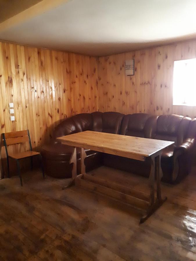 Hotel Gostynnyi Dvir Sharhorod Extérieur photo