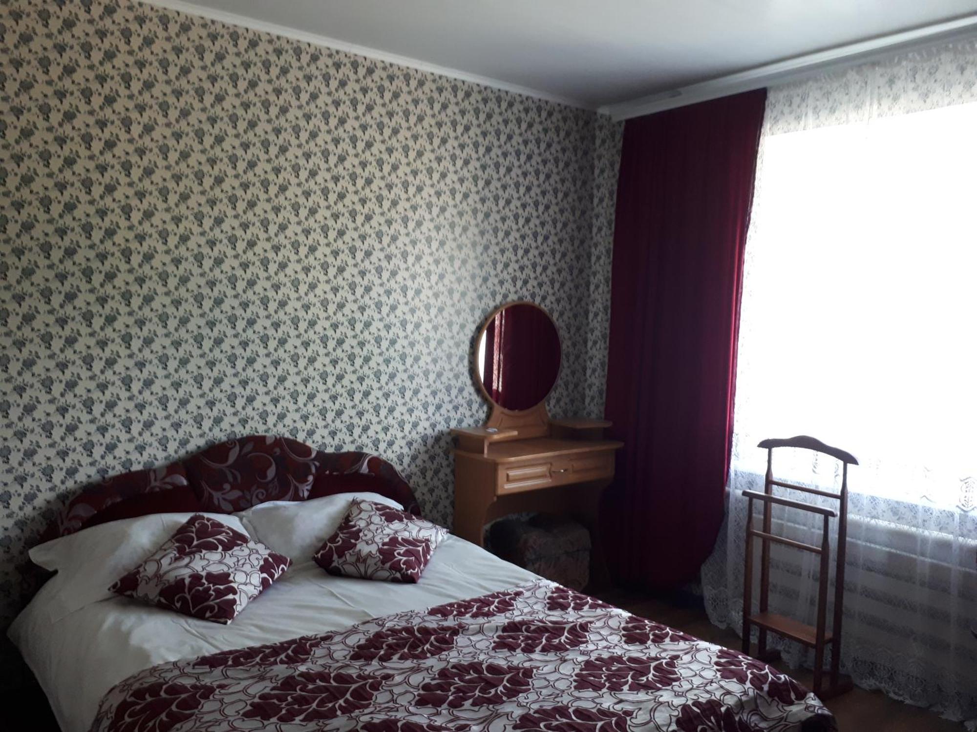 Hotel Gostynnyi Dvir Sharhorod Extérieur photo