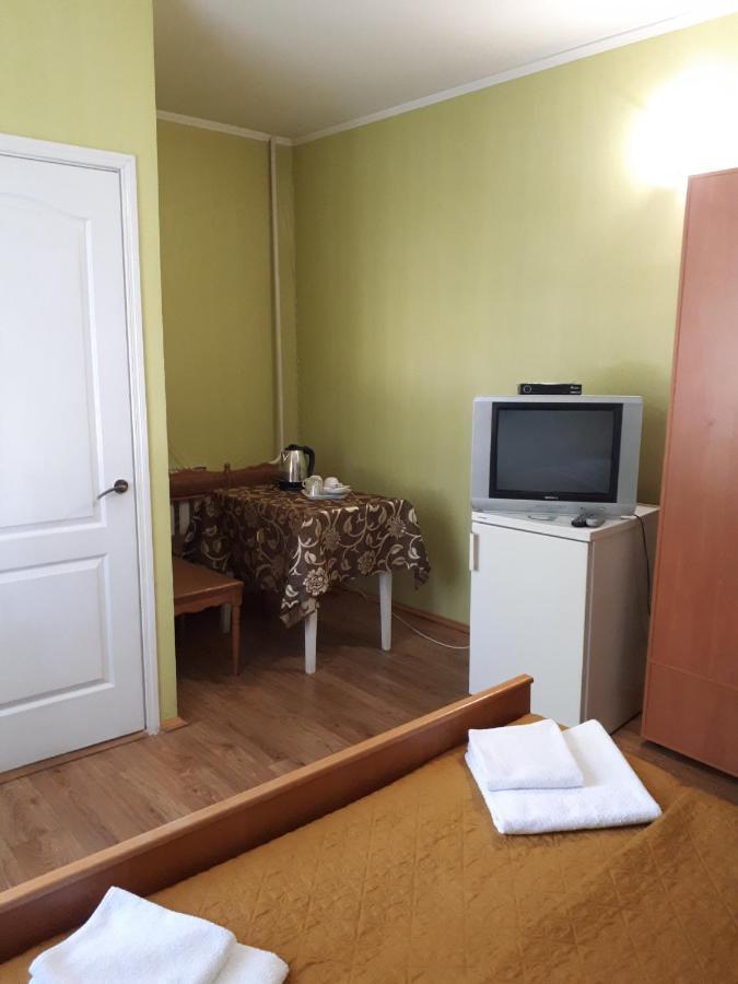 Hotel Gostynnyi Dvir Sharhorod Extérieur photo